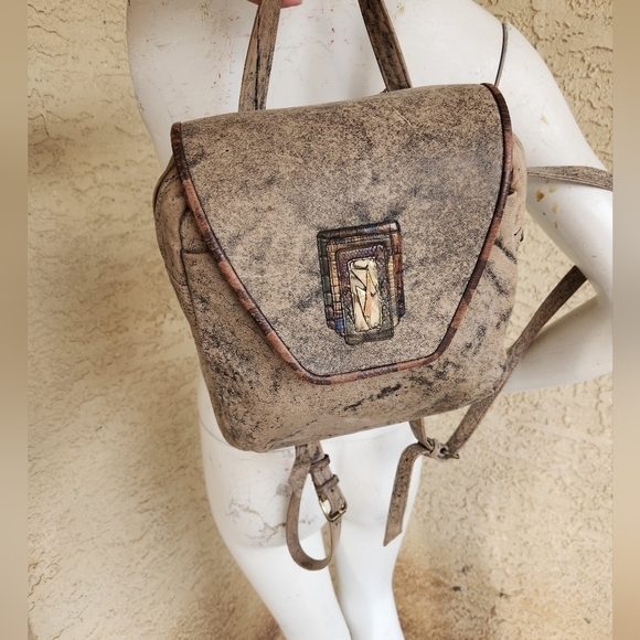 PAT SMILEY COLLECTION SUPER SOFT LEATHER BACKPACK - Picture 6 of 16